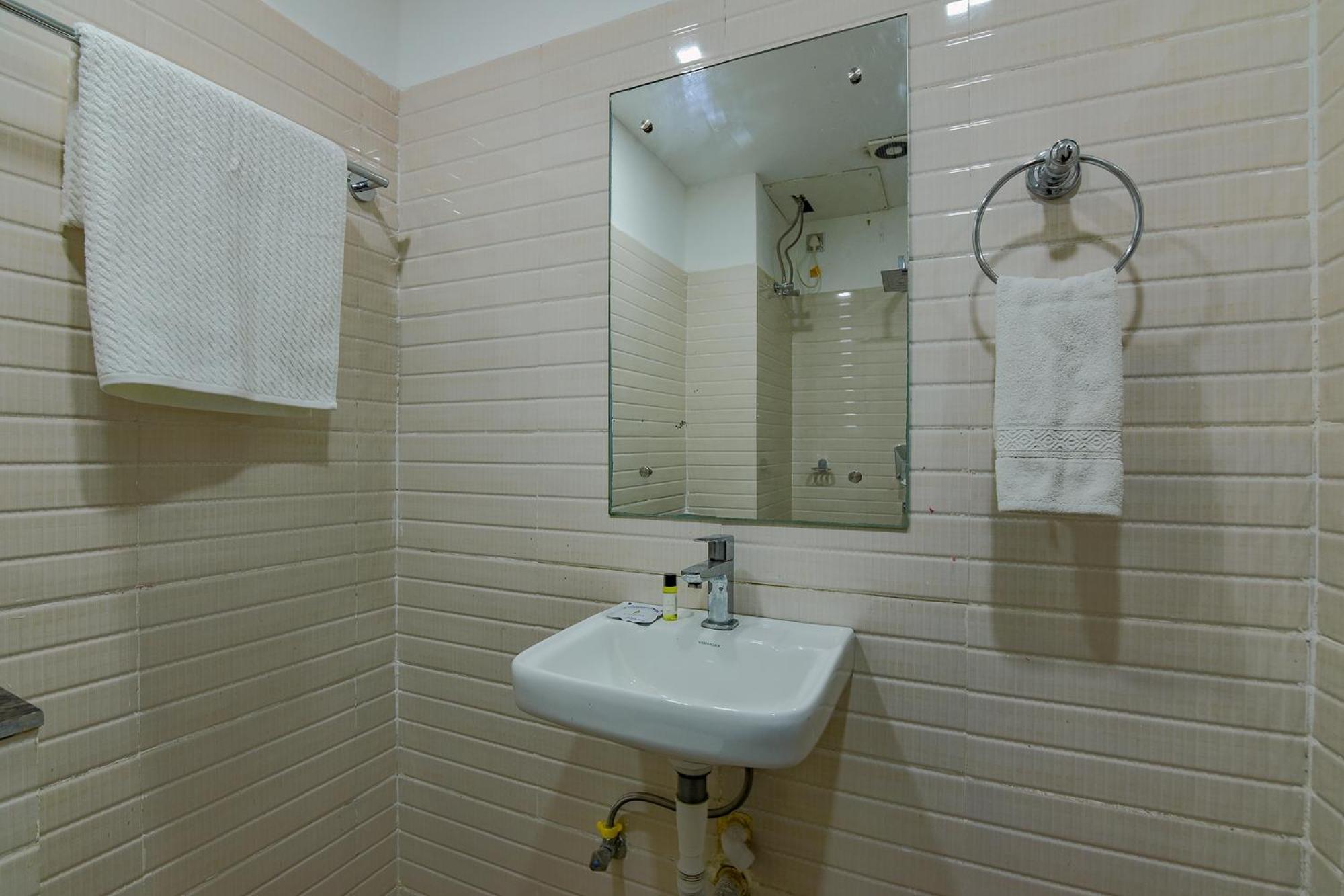 Fabhotel Middleton Desire - Nr Niladri Vihar Square Hotel Bhubaneswar
